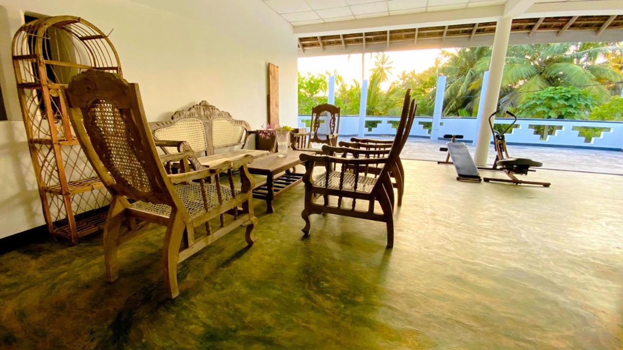 Madiha Surf House Lanka Hotel มาตารา ภายนอก รูปภาพ