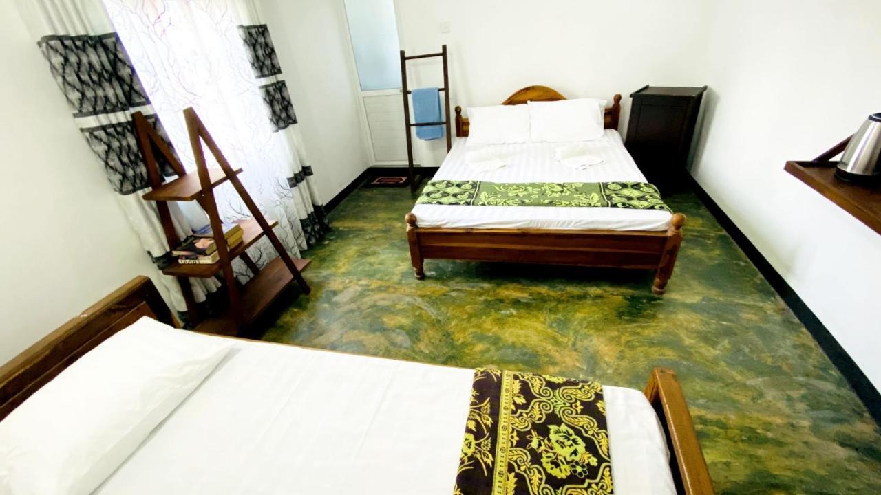 Madiha Surf House Lanka Hotel มาตารา ภายนอก รูปภาพ