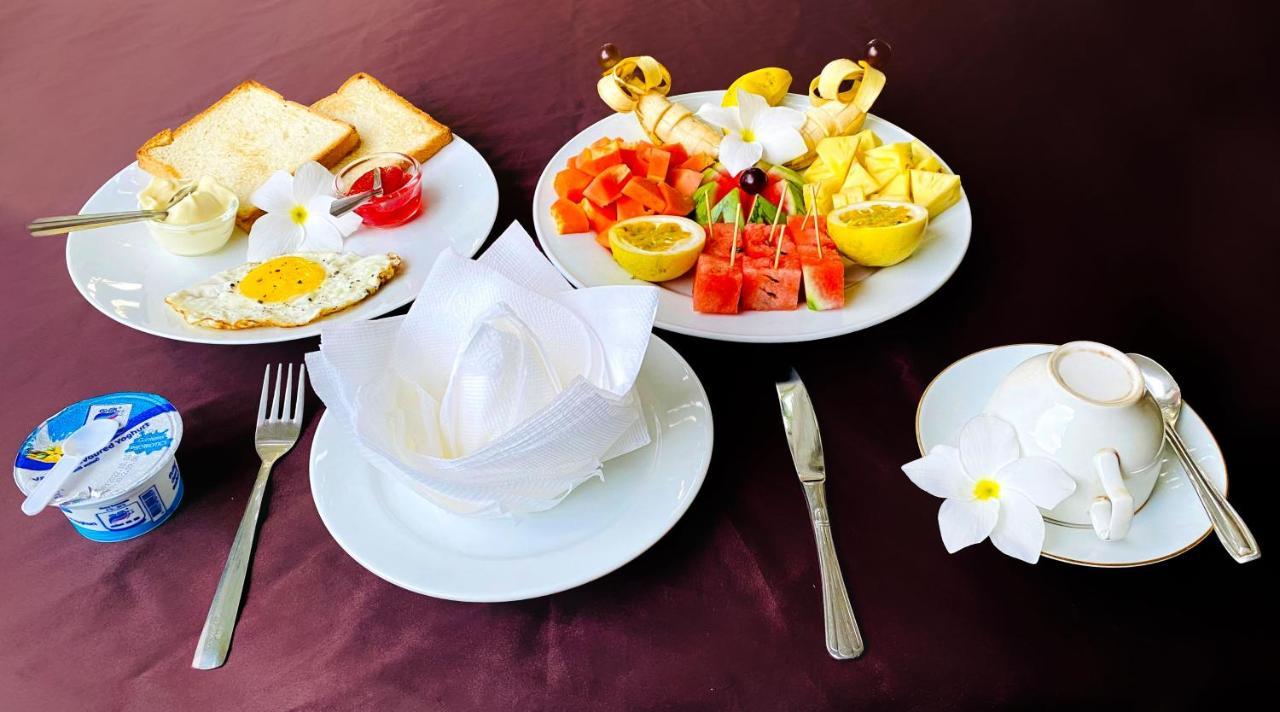 Madiha Surf House Lanka Hotel มาตารา ภายนอก รูปภาพ