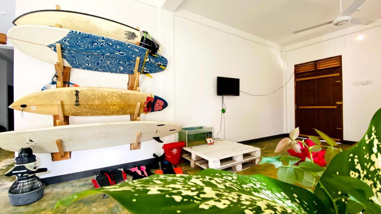 Madiha Surf House Lanka Hotel มาตารา ภายนอก รูปภาพ