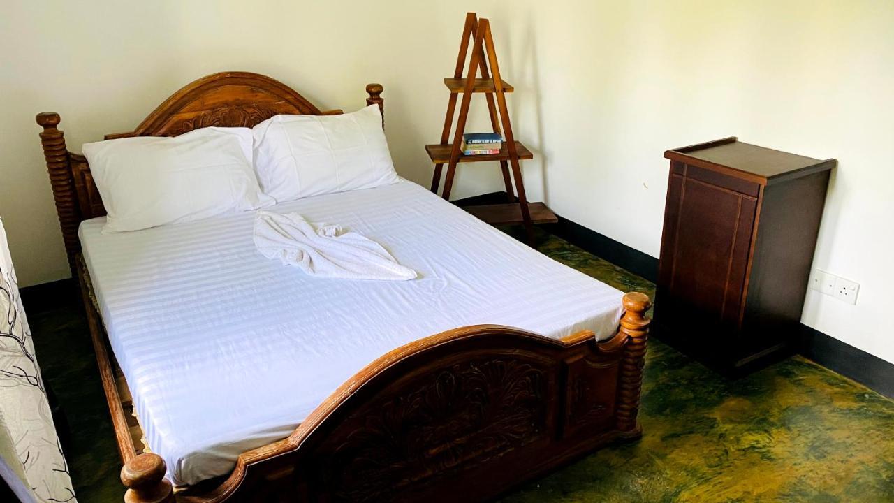 Madiha Surf House Lanka Hotel มาตารา ภายนอก รูปภาพ