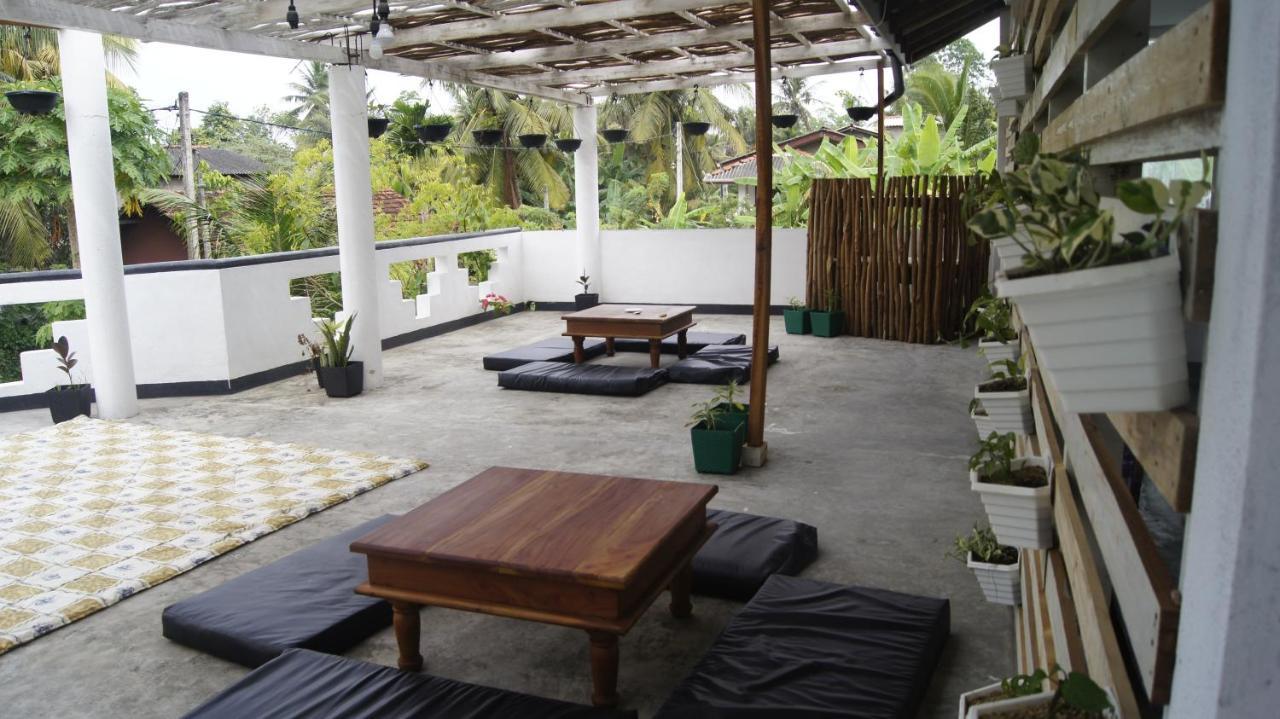 Madiha Surf House Lanka Hotel มาตารา ภายนอก รูปภาพ